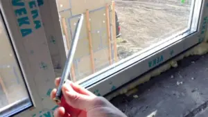 Дует из пластикового окна что делать немедленно?