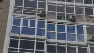 Почему запотевает балкон после остекления?