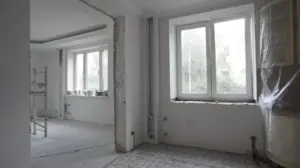 Почему новоселы часто меняют остекление от застройщика?